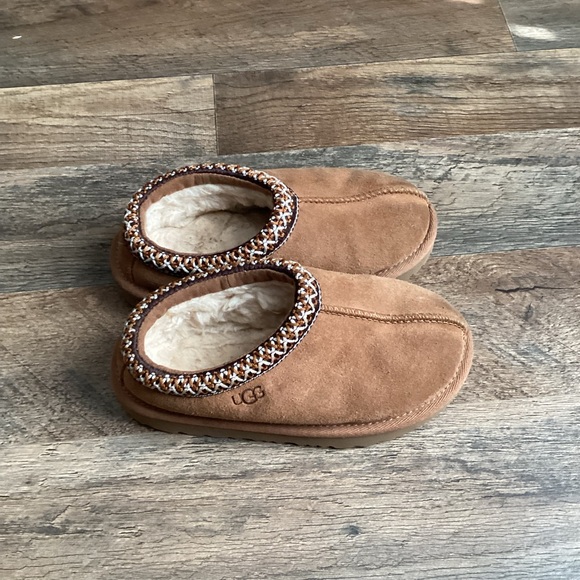 UGG Tan Suede Slippers with Patterned Trim - Picture 3 of 7